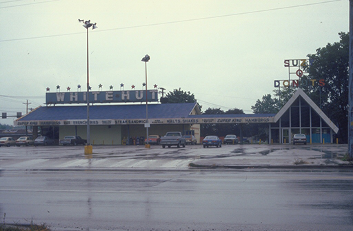 White Hut, circa 1975. From the Ted J. Ligibel collection, courtesy of the Toledo-Lucas County Public Library, obtained from http://images2.toledolibrary.org/.