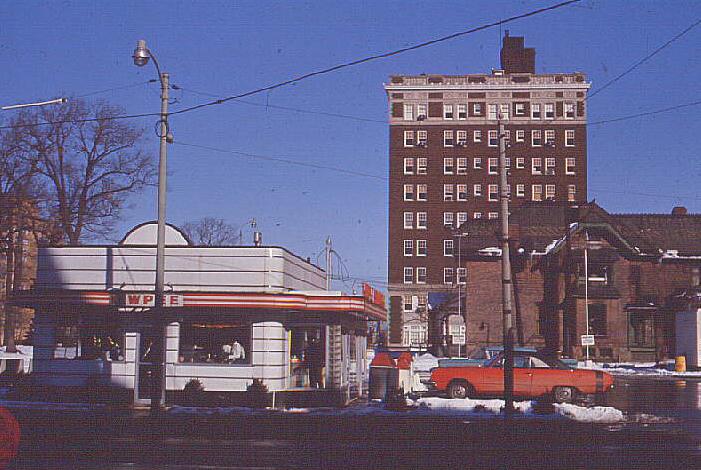 Kewpee Hamburgers, 1993 (though those cars look kind of older to me). From the Ted J. Ligibel collection, courtesy of the Toledo-Lucas County Public Library, obtained from http://images2.toledolibrary.org/.